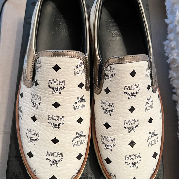 Whit MCM slip-on shoes - Picture 3 of 7